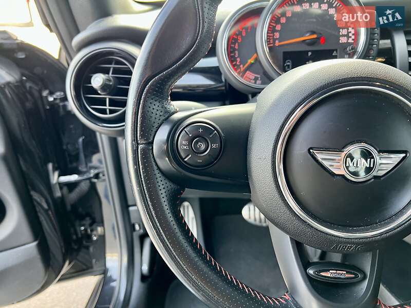 Хетчбек MINI Hatch 2017 в Києві