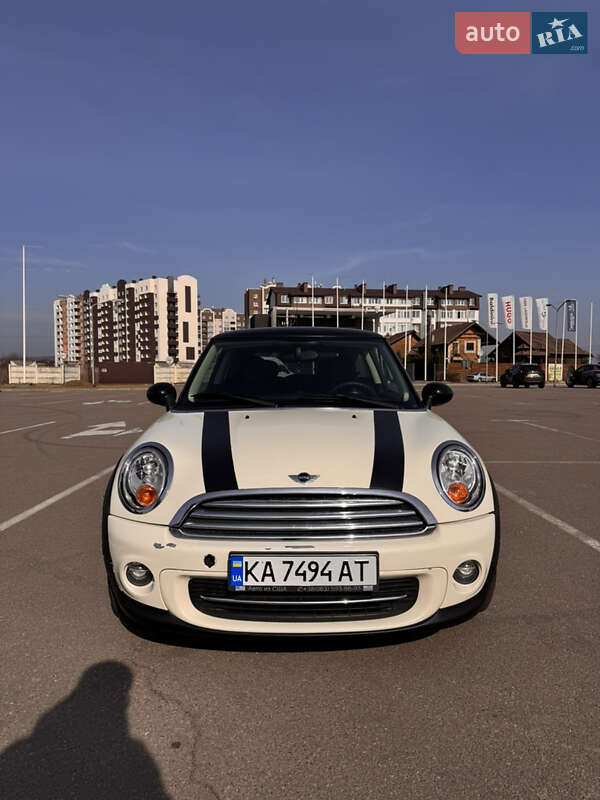 Хетчбек MINI Hatch 2011 в Києві