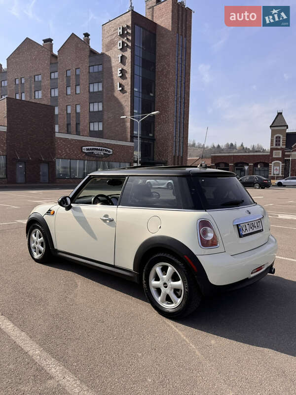 Хетчбек MINI Hatch 2011 в Києві
