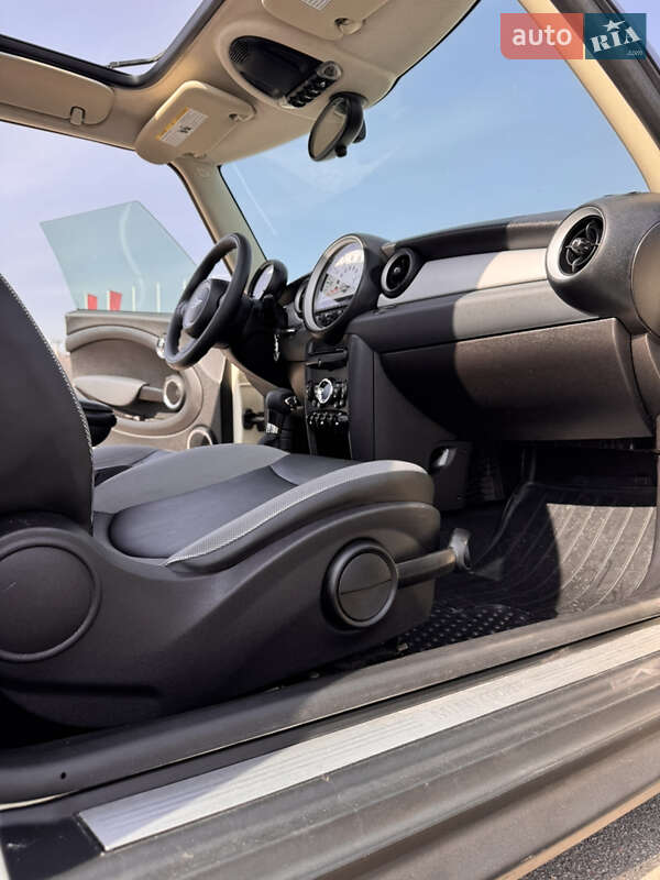 Хетчбек MINI Hatch 2011 в Києві