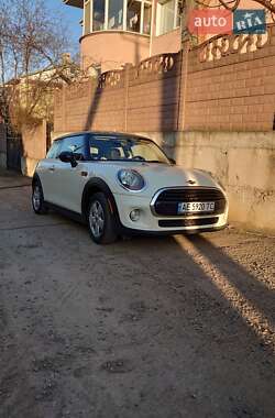 Хэтчбек MINI Hatch 2015 в 