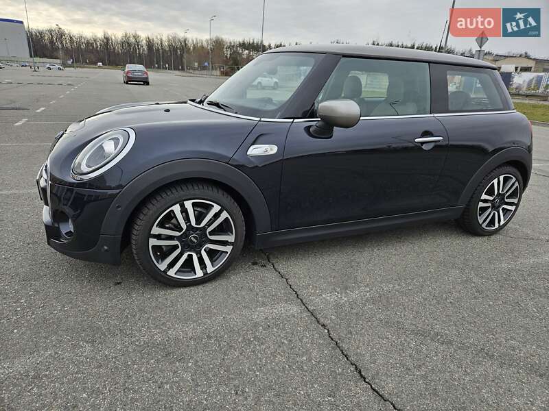 Хетчбек MINI Hatch 2019 в Києві