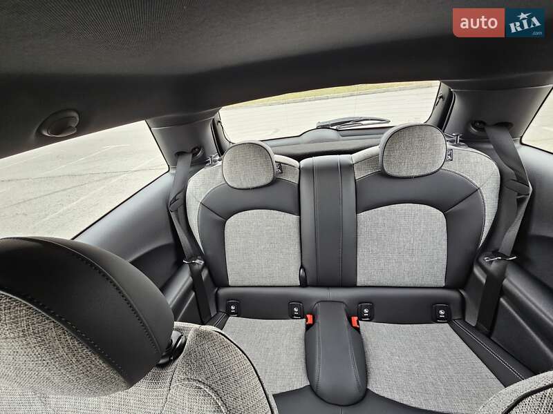 Хетчбек MINI Hatch 2019 в Києві