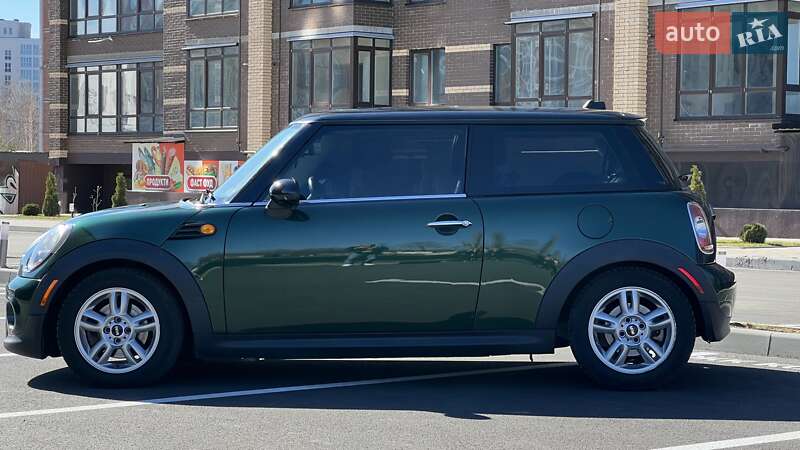 Хэтчбек MINI Hatch 2012 в Чернигове