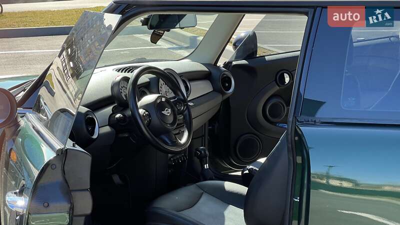 Хэтчбек MINI Hatch 2012 в Чернигове