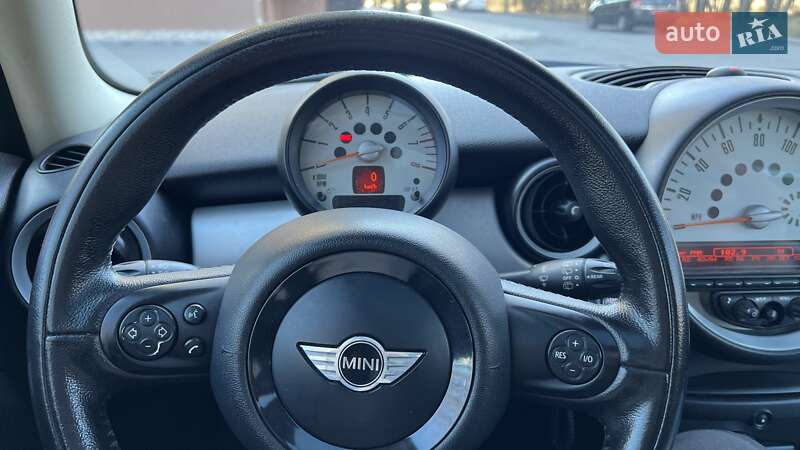 Хэтчбек MINI Hatch 2012 в Чернигове