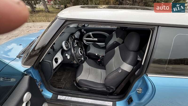 Хэтчбек MINI Hatch 2003 в Днепре