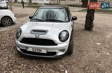 Хетчбек MINI Hatch 2010 в 