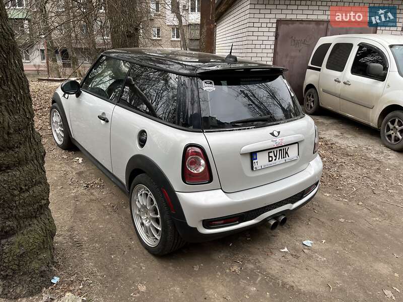 Хетчбек MINI Hatch 2010 в Дніпрі