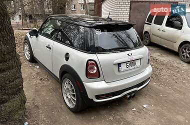 Хетчбек MINI Hatch 2010 в 