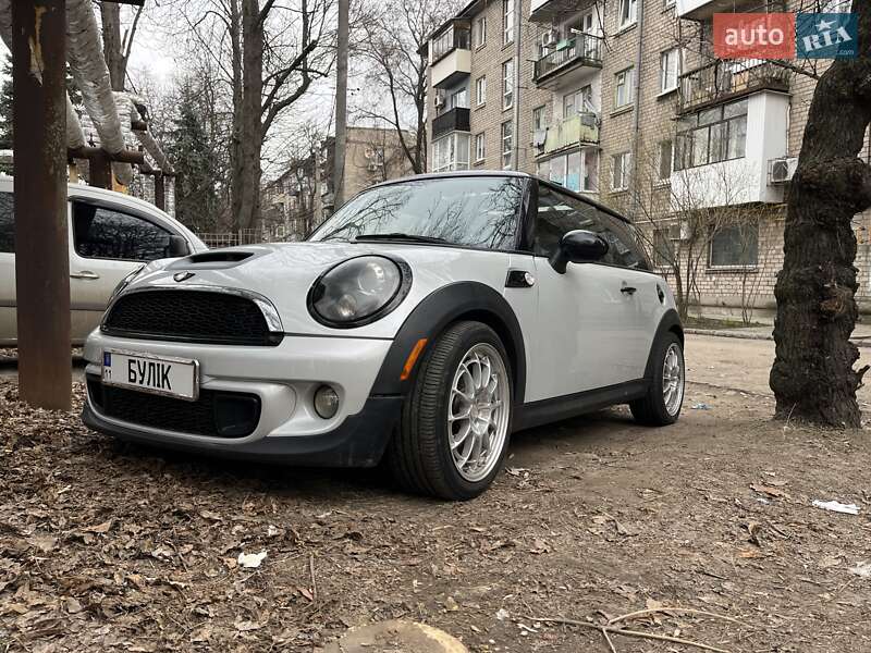 Хетчбек MINI Hatch 2010 в Дніпрі