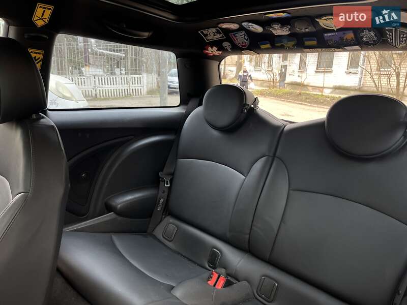 Хетчбек MINI Hatch 2010 в Дніпрі