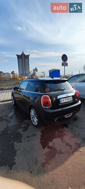 Хэтчбек MINI Hatch 2016 в Киеве