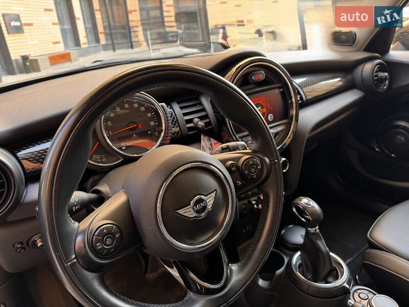 Хетчбек MINI Hatch 2017 в Харкові