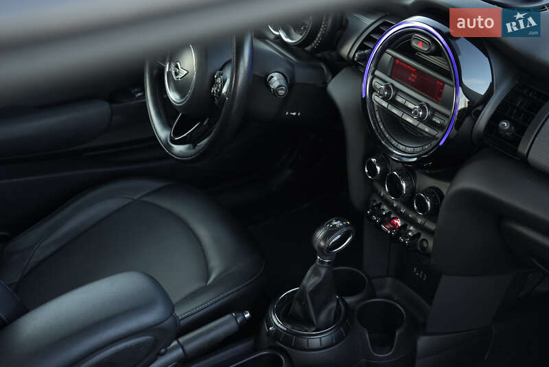 Хетчбек MINI Hatch 2014 в Києві