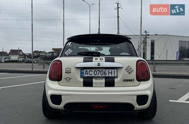 Хетчбек MINI Hatch 2015 в 