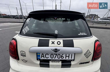 Хетчбек MINI Hatch 2015 в 
