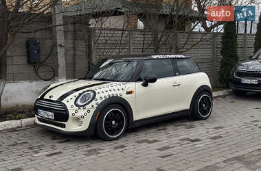 Хетчбек MINI Hatch 2015 в 