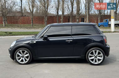 Хэтчбек MINI Hatch 2007 в 