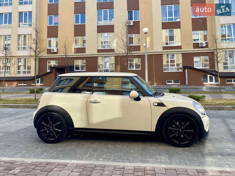 Хетчбек MINI Hatch 2008 в Києві