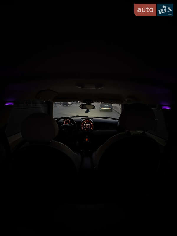 Хетчбек MINI Hatch 2010 в Києві