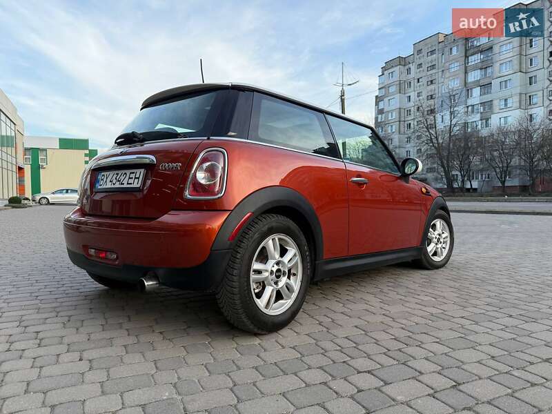 Хетчбек MINI Hatch 2012 в Хмельницькому