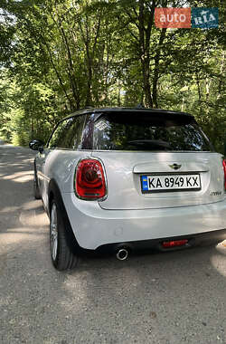 Хетчбек MINI Hatch 2014 в 