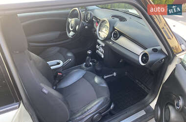 Хэтчбек MINI Hatch 2010 в 