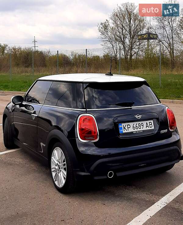 Хетчбек MINI Hatch 2022 в Запоріжжі