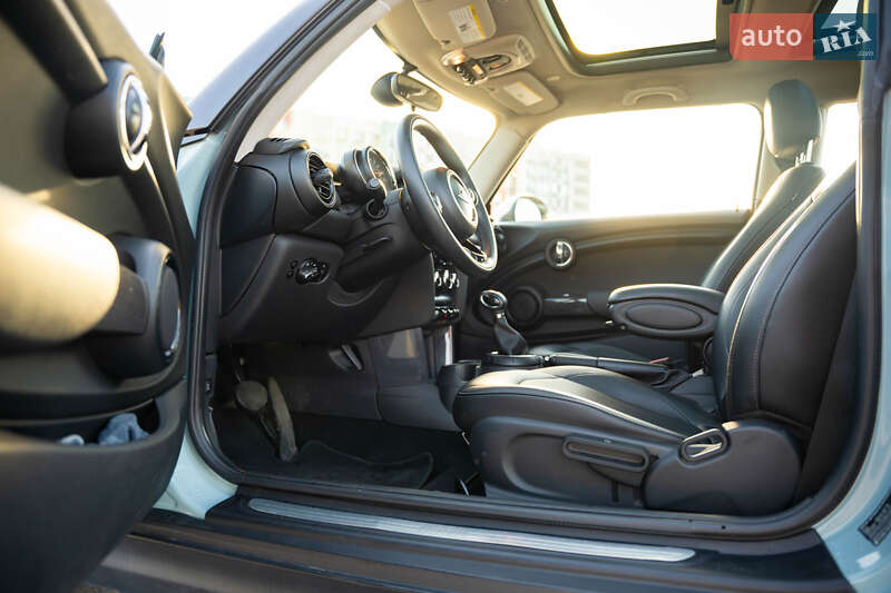 Хетчбек MINI Hatch 2014 в Києві