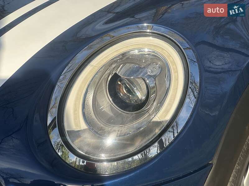 Хэтчбек MINI Hatch 2016 в Киеве