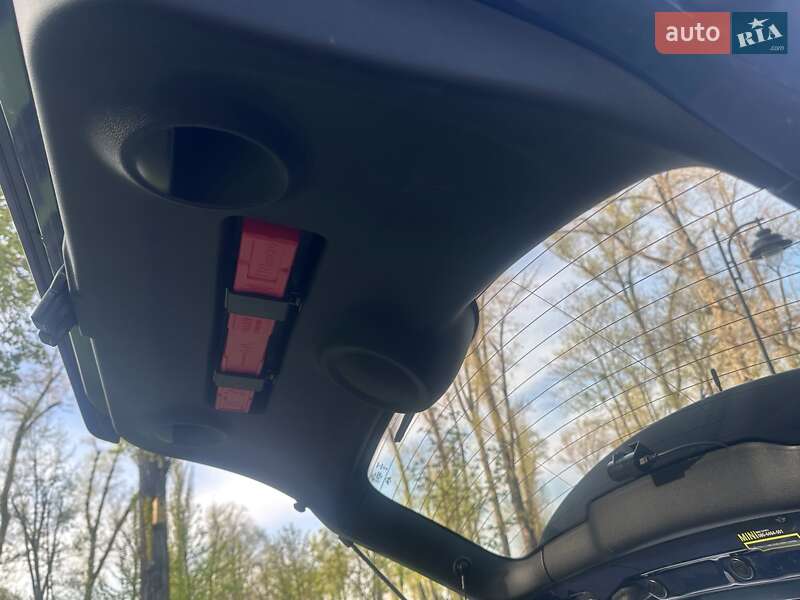 Хэтчбек MINI Hatch 2016 в Киеве