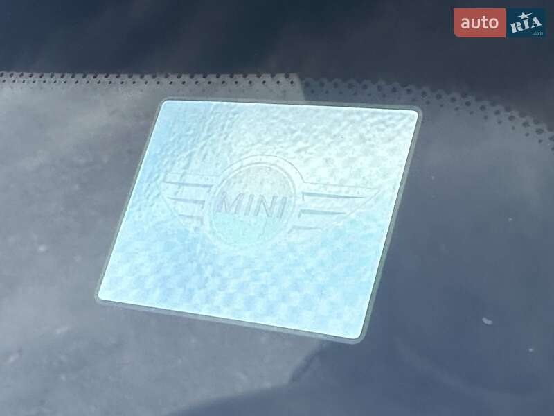 Хэтчбек MINI Hatch 2016 в Киеве