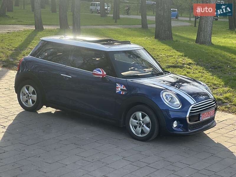 Хэтчбек MINI Hatch 2016 в Киеве