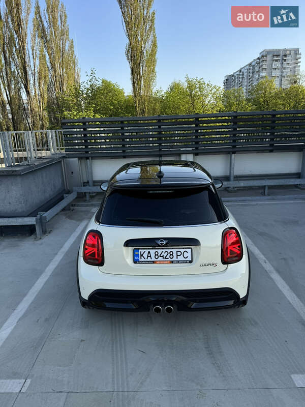 Хетчбек MINI Hatch 2019 в Києві