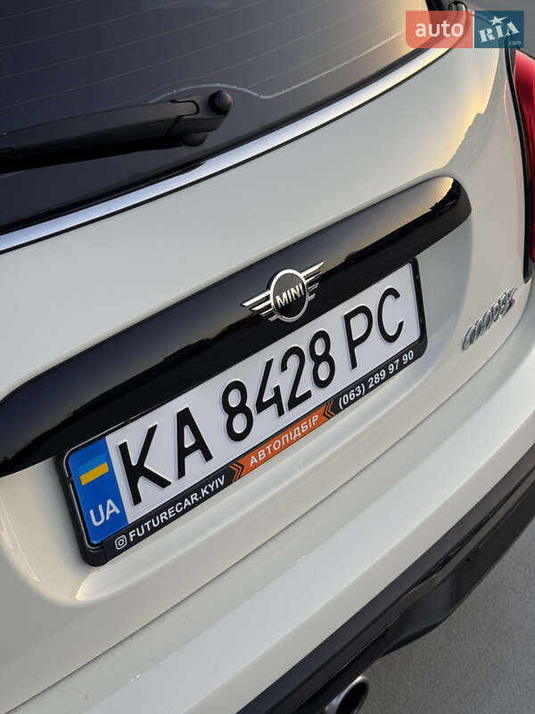 Хетчбек MINI Hatch 2019 в Києві