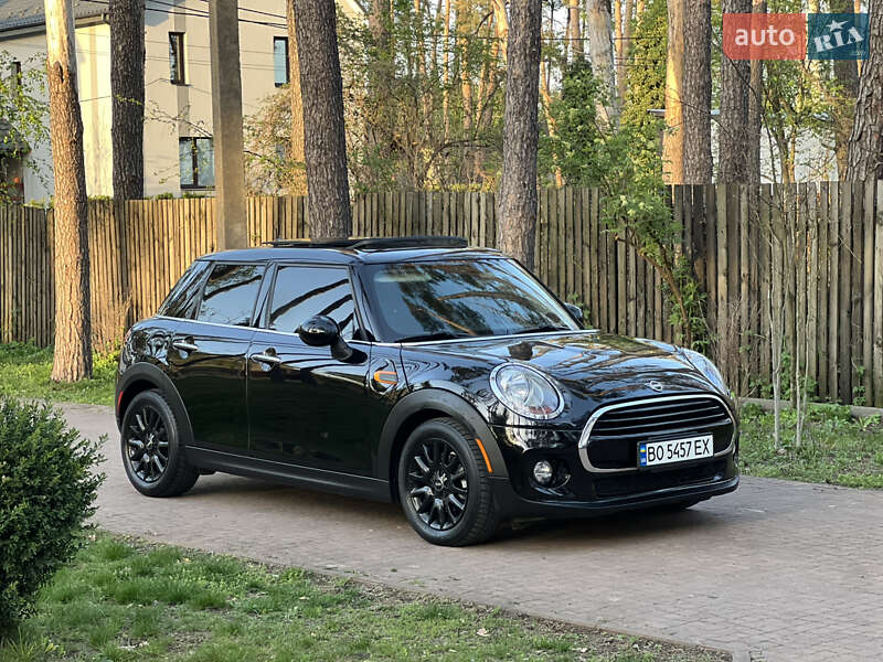 Хетчбек MINI Hatch 2017 в Києві