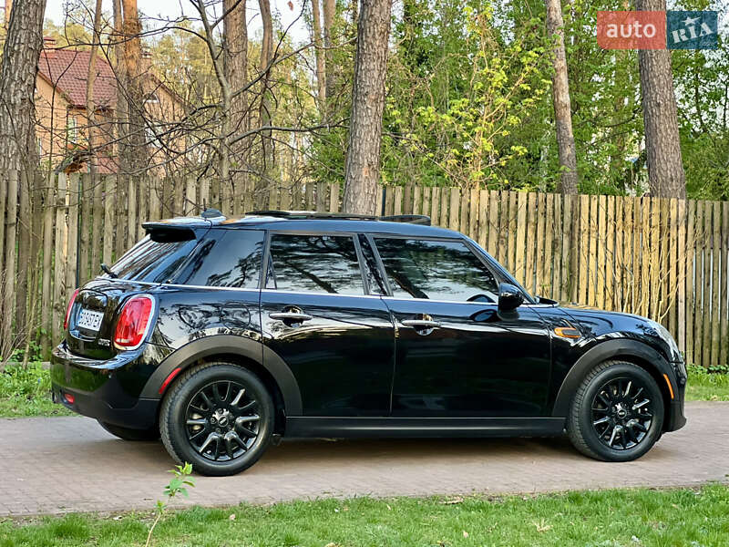 Хетчбек MINI Hatch 2017 в Києві