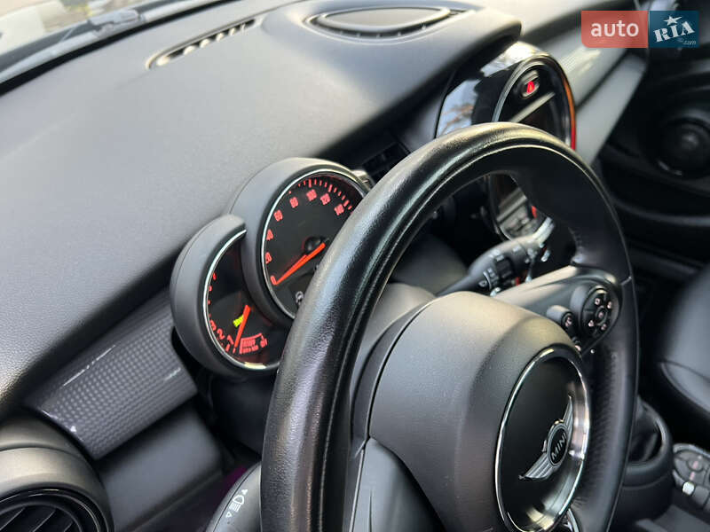 Хетчбек MINI Hatch 2017 в Києві