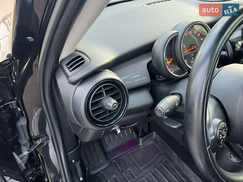 Хетчбек MINI Hatch 2017 в Києві