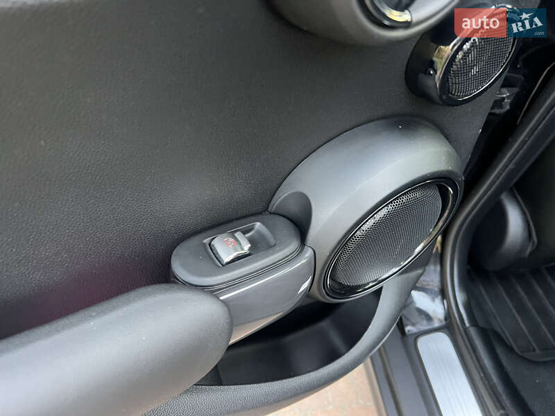 Хетчбек MINI Hatch 2017 в Києві