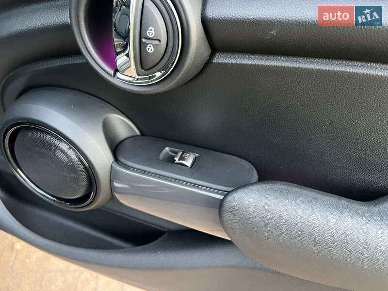 Хетчбек MINI Hatch 2017 в Києві