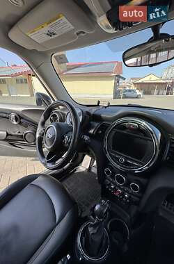 Хетчбек MINI Hatch 2016 в 