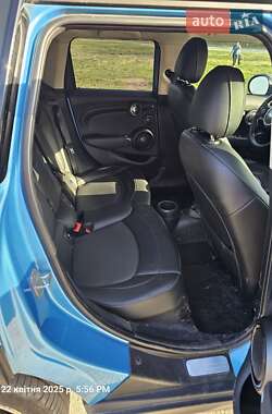 Хетчбек MINI Hatch 2015 в 