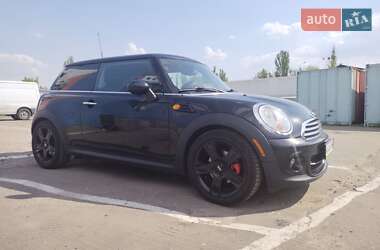 Хэтчбек MINI Hatch 2012 в Киеве