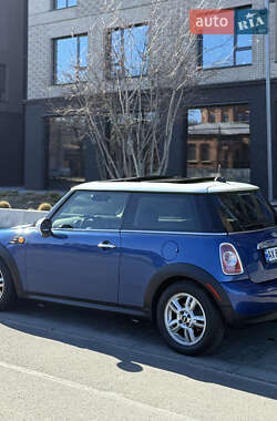 Хетчбек MINI Hatch 2012 в 
