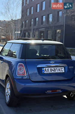Хетчбек MINI Hatch 2012 в 