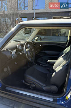 Хетчбек MINI Hatch 2012 в 