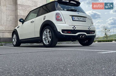 Хетчбек MINI Hatch 2012 в 