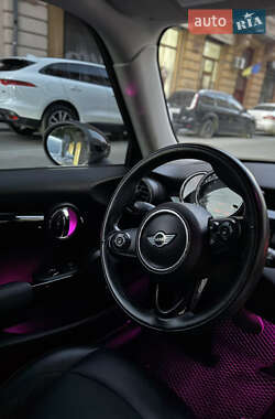 Хетчбек MINI Hatch 2014 в 